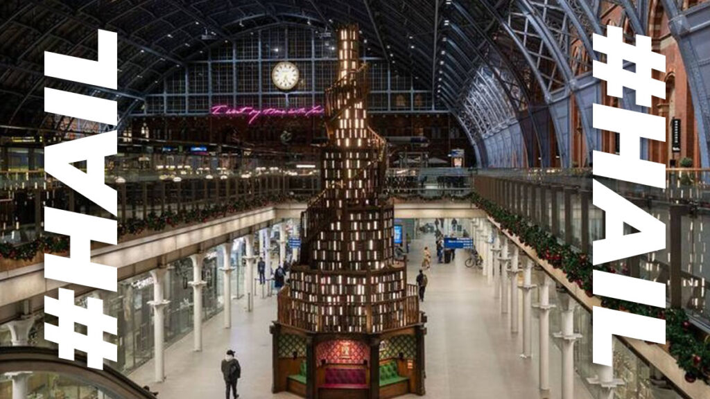 St Pancras unveils Christmas tree for Bookworms